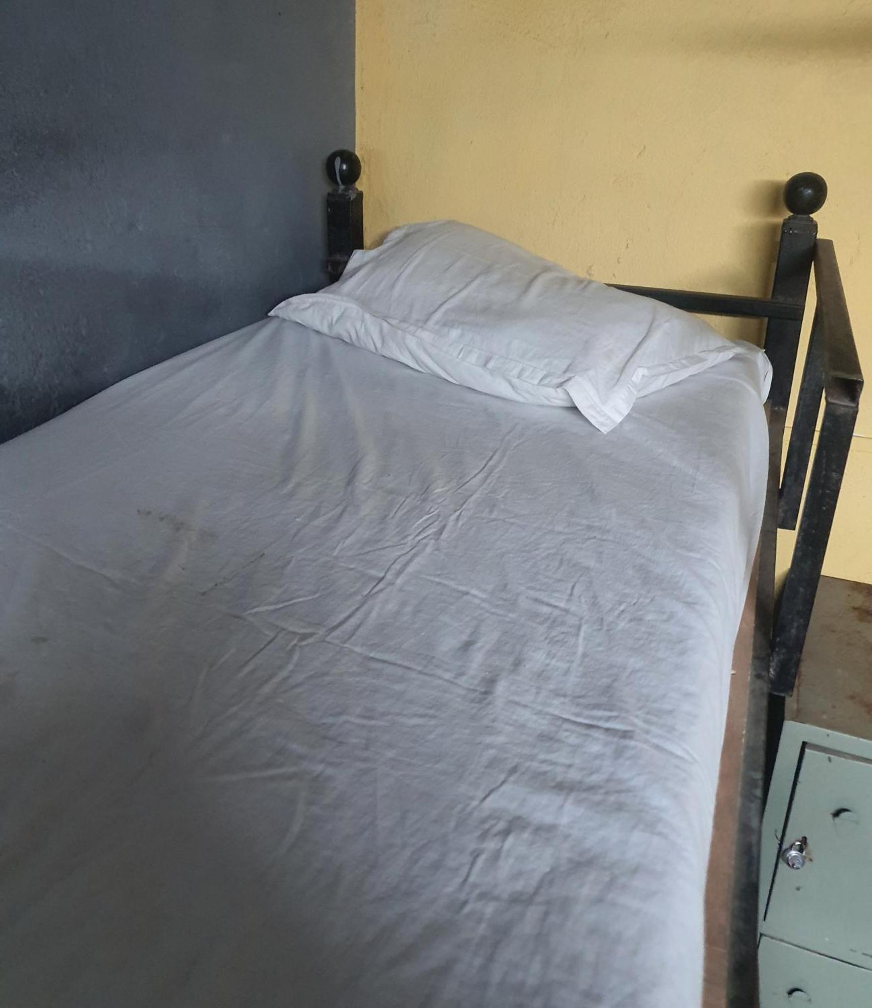 Bapuji Dormitory Hostel Мумбаї Екстер'єр фото