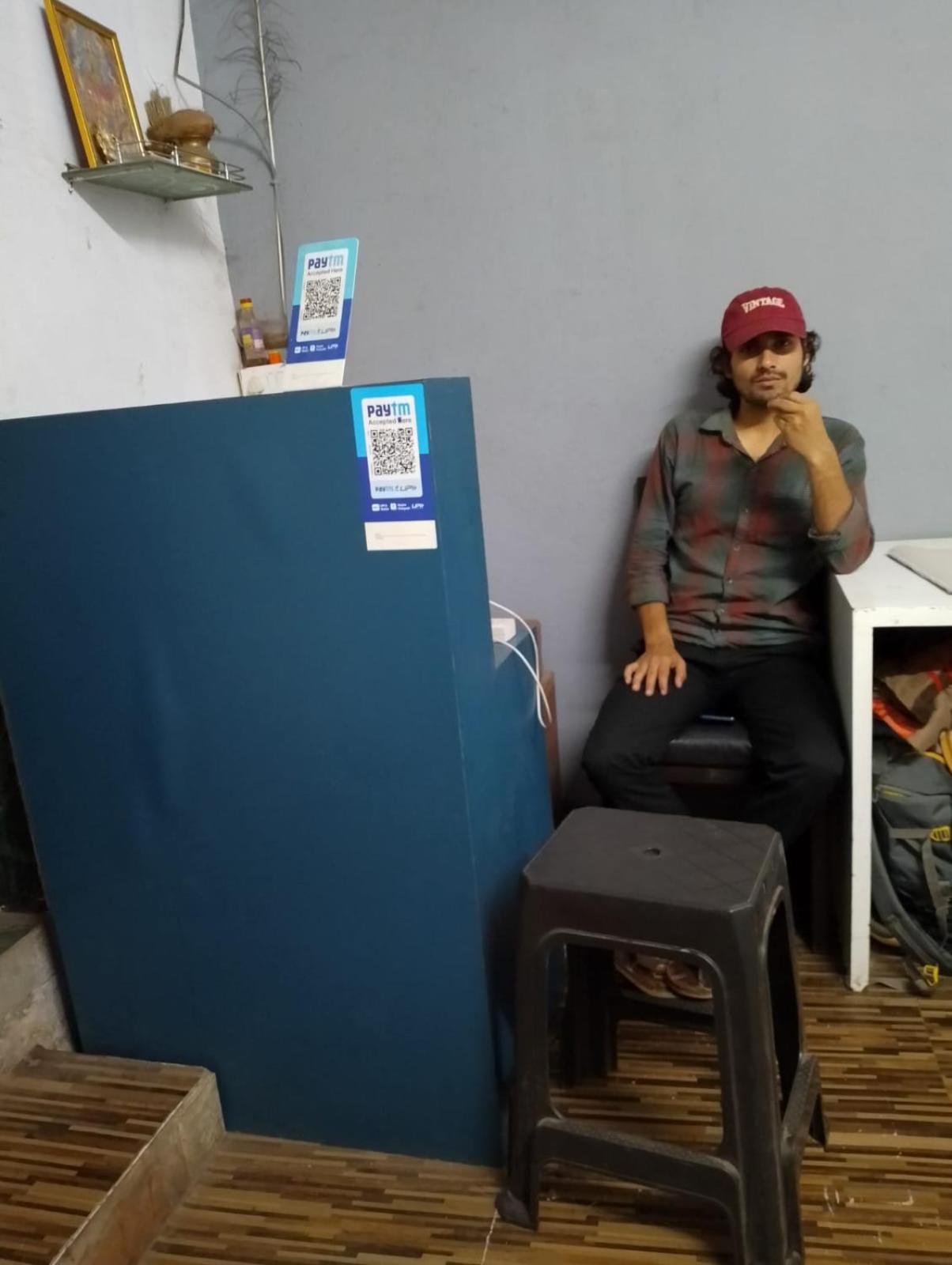 Bapuji Dormitory Hostel Мумбаї Екстер'єр фото